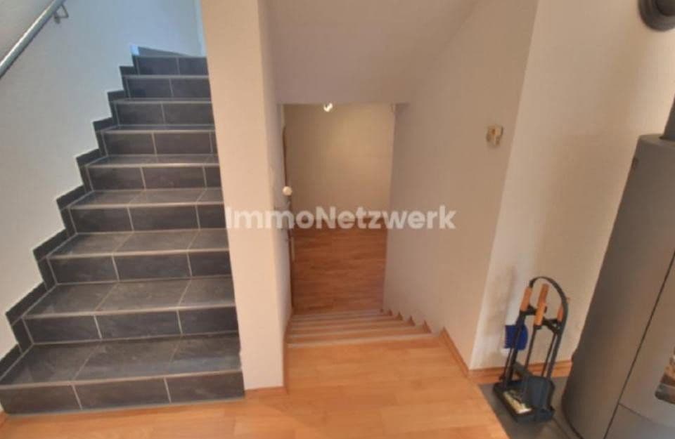 Prodej domu 90 m², pozemek 206 m², Kenn, Porýní-Falc Prodej domu 90 m², pozemek 206 m², Kenn, Porýní-Falc