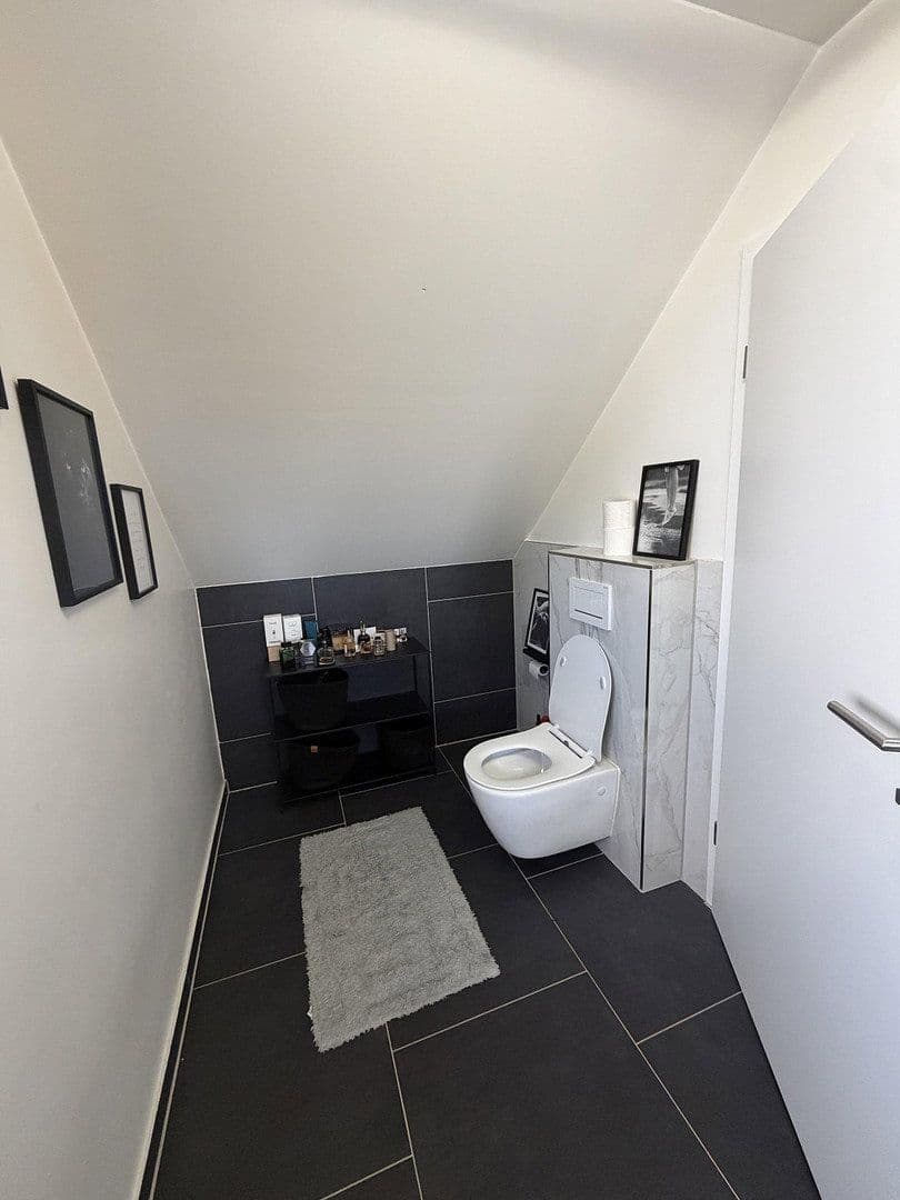Prodej domu 156 m², pozemek 203 m², Ebersbach an der Fils, Bádensko-Württembersko Prodej domu 156 m², pozemek 203 m², Ebersbach an der Fils, Bádensko-Württembersko