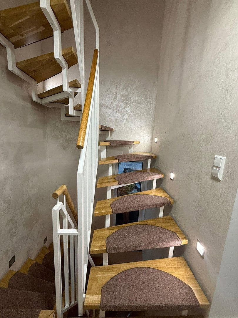 Prodej domu 158 m², pozemek 172 m², Ebersbach an der Fils, Bádensko-Württembersko Prodej domu 158 m², pozemek 172 m², Ebersbach an der Fils, Bádensko-Württembersko
