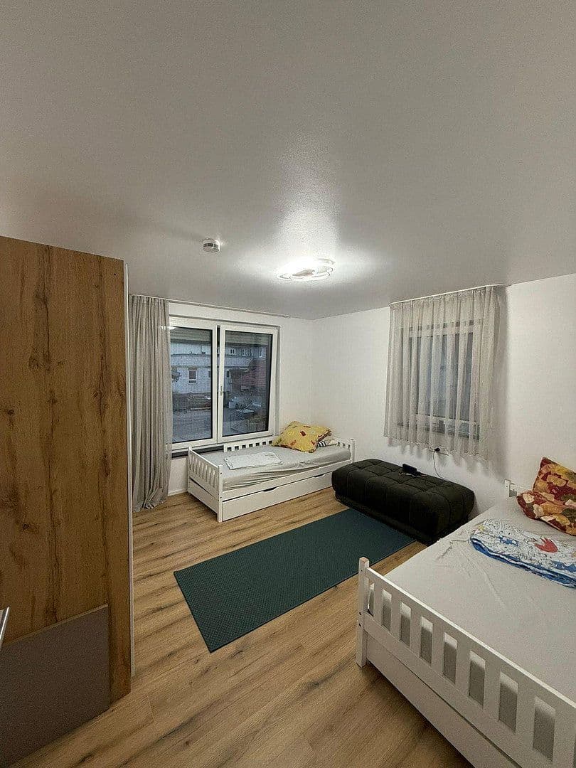 Prodej domu 158 m², pozemek 172 m², Ebersbach an der Fils, Bádensko-Württembersko Prodej domu 158 m², pozemek 172 m², Ebersbach an der Fils, Bádensko-Württembersko