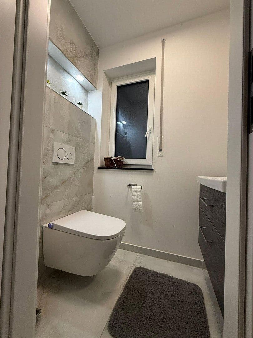 Prodej domu 158 m², pozemek 172 m², Ebersbach an der Fils, Bádensko-Württembersko Prodej domu 158 m², pozemek 172 m², Ebersbach an der Fils, Bádensko-Württembersko