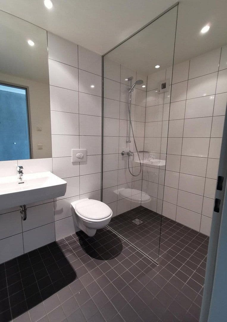 Pronájem bytu 1+1 26 m², Augustinusstrasse 15, Trier, Porýní-Falc Pronájem bytu 1+1 26 m², Augustinusstrasse 15, Trier, Porýní-Falc