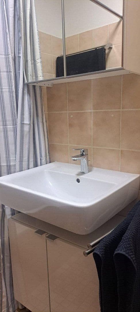 Pronájem bytu 1+1 27 m², Moningerstr. 18, Karlsruhe, Bádensko-Württembersko Pronájem bytu 1+1 27 m², Moningerstr. 18, Karlsruhe, Bádensko-Württembersko