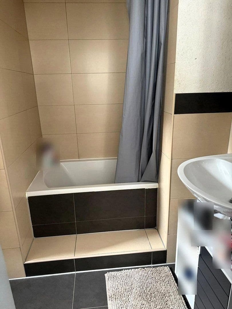 Pronájem bytu 4+1 105 m², Karlstr. 10, Alpirsbach, Bádensko-Württembersko Pronájem bytu 4+1 105 m², Karlstr. 10, Alpirsbach, Bádensko-Württembersko