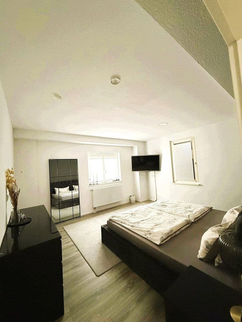 Pronájem bytu 4+1 105 m², Karlstr. 10, Alpirsbach, Bádensko-Württembersko Pronájem bytu 4+1 105 m², Karlstr. 10, Alpirsbach, Bádensko-Württembersko