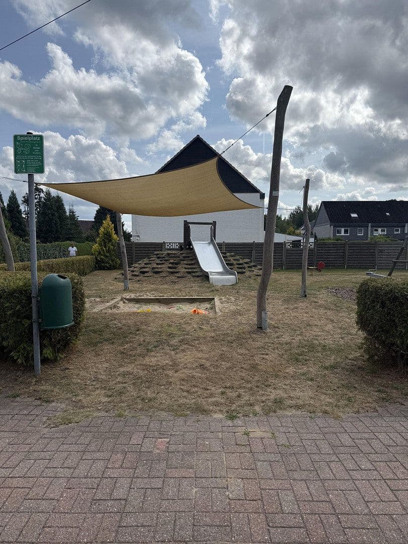 Pronájem domu 145 m², pozemek 150 m², Wiesengrund 50, Kummerfeld, Šlesvicko-Holštýnsko Pronájem domu 145 m², pozemek 150 m², Wiesengrund 50, Kummerfeld, Šlesvicko-Holštýnsko