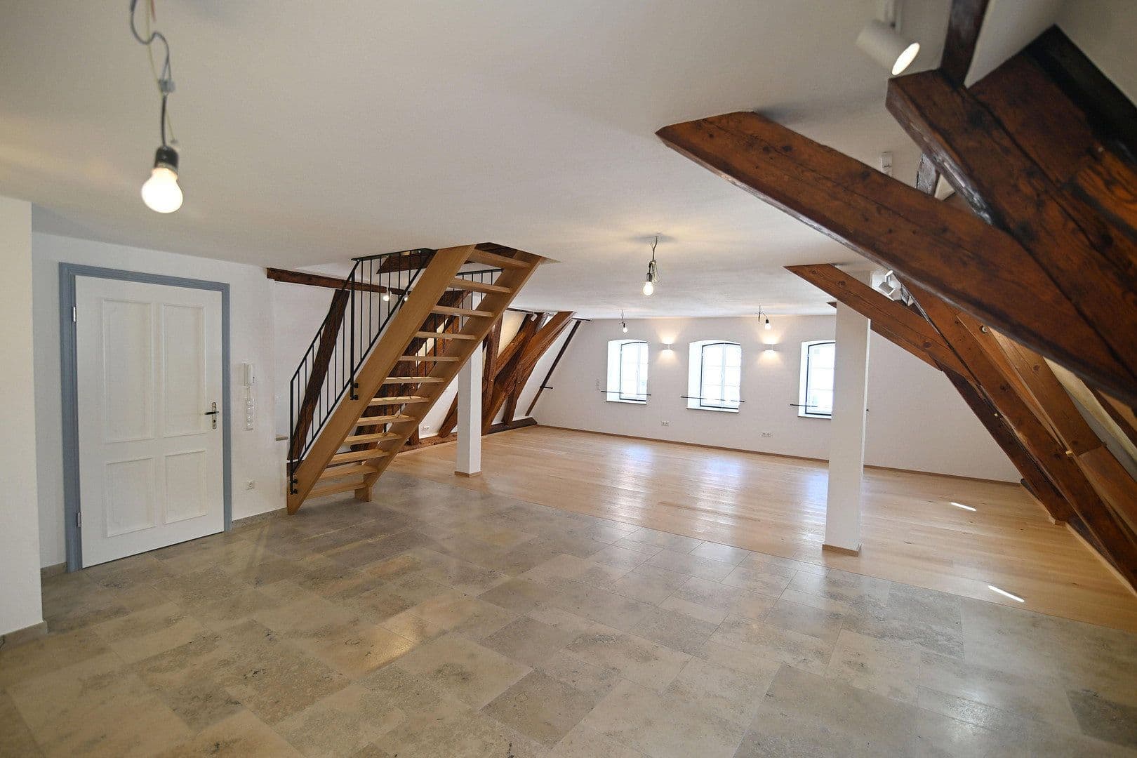 Pronájem bytu 4+1 152 m², Untere-Hauptstraße 26-28, Freising, Bavorsko Pronájem bytu 4+1 152 m², Untere-Hauptstraße 26-28, Freising, Bavorsko