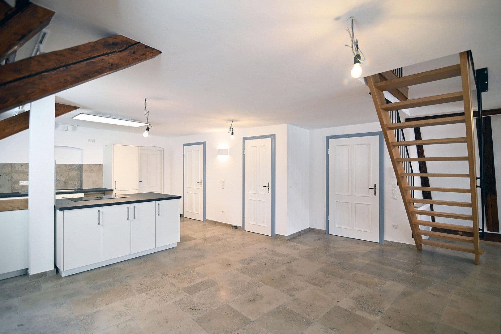Pronájem bytu 4+1 152 m², Untere-Hauptstraße 26-28, Freising, Bavorsko Pronájem bytu 4+1 152 m², Untere-Hauptstraße 26-28, Freising, Bavorsko
