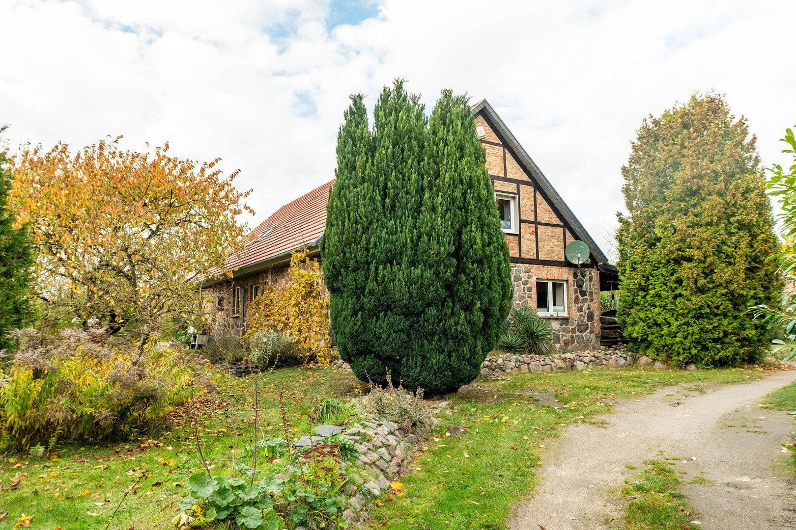 Prodej domu 228 m², pozemek 3.147 m², Moltzow, Mecklenburg-Vorpommern Prodej domu 228 m², pozemek 3.147 m², Moltzow, Mecklenburg-Vorpommern