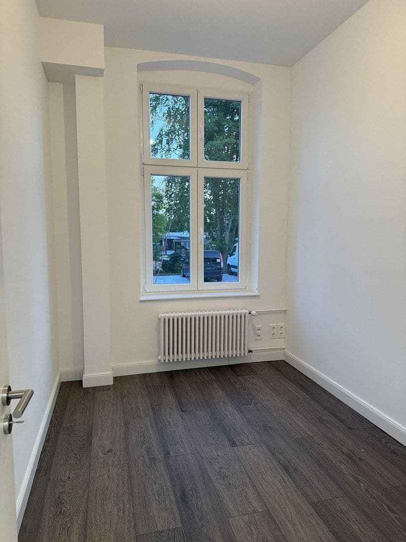 Pronájem kanceláře 160 m², Alt-Rudow 42-44, Berlin, Berlín Pronájem kanceláře 160 m², Alt-Rudow 42-44, Berlin, Berlín