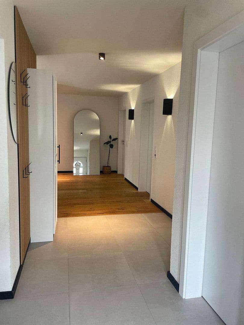Prodej domu 263 m², pozemek 522 m², Mönsheim, Bádensko-Württembersko Prodej domu 263 m², pozemek 522 m², Mönsheim, Bádensko-Württembersko