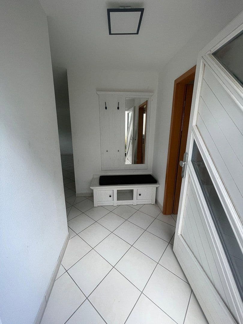 Prodej domu 263 m², pozemek 522 m², Mönsheim, Bádensko-Württembersko Prodej domu 263 m², pozemek 522 m², Mönsheim, Bádensko-Württembersko