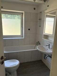 Prodej domu 106 m², pozemek 1.240 m², Angelnstraße19, Süderbrarup, Šlesvicko-Holštýnsko Prodej domu 106 m², pozemek 1.240 m², Angelnstraße19, Süderbrarup, Šlesvicko-Holštýnsko