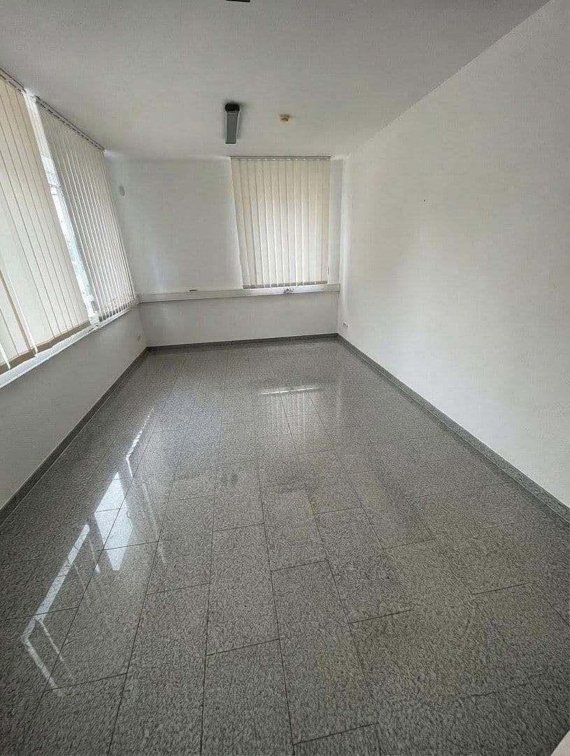 Pronájem kanceláře 520 m², Von-Ketteler-Strasse, Kempen, Severní Porýní-Vestfálsko Pronájem kanceláře 520 m², Von-Ketteler-Strasse, Kempen, Severní Porýní-Vestfálsko