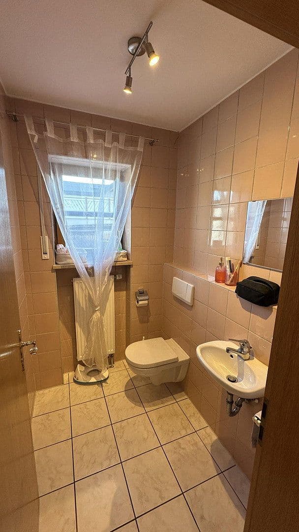 Pronájem domu 150 m², pozemek 325 m², Seubersdorf in der Oberpfalz, Bavorsko Pronájem domu 150 m², pozemek 325 m², Seubersdorf in der Oberpfalz, Bavorsko