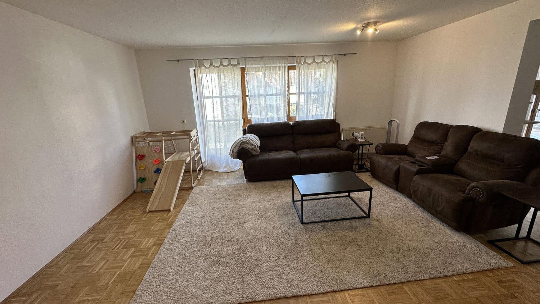 Pronájem domu 150 m², pozemek 325 m², Seubersdorf in der Oberpfalz, Bavorsko Pronájem domu 150 m², pozemek 325 m², Seubersdorf in der Oberpfalz, Bavorsko