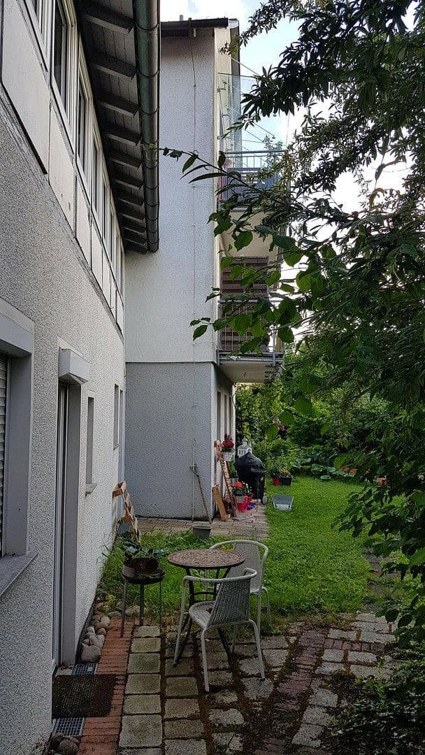 Pronájem bytu 1+1 47 m², Eichendorffstraße 2, Esslingen am Neckar, Bádensko-Württembersko Pronájem bytu 1+1 47 m², Eichendorffstraße 2, Esslingen am Neckar, Bádensko-Württembersko