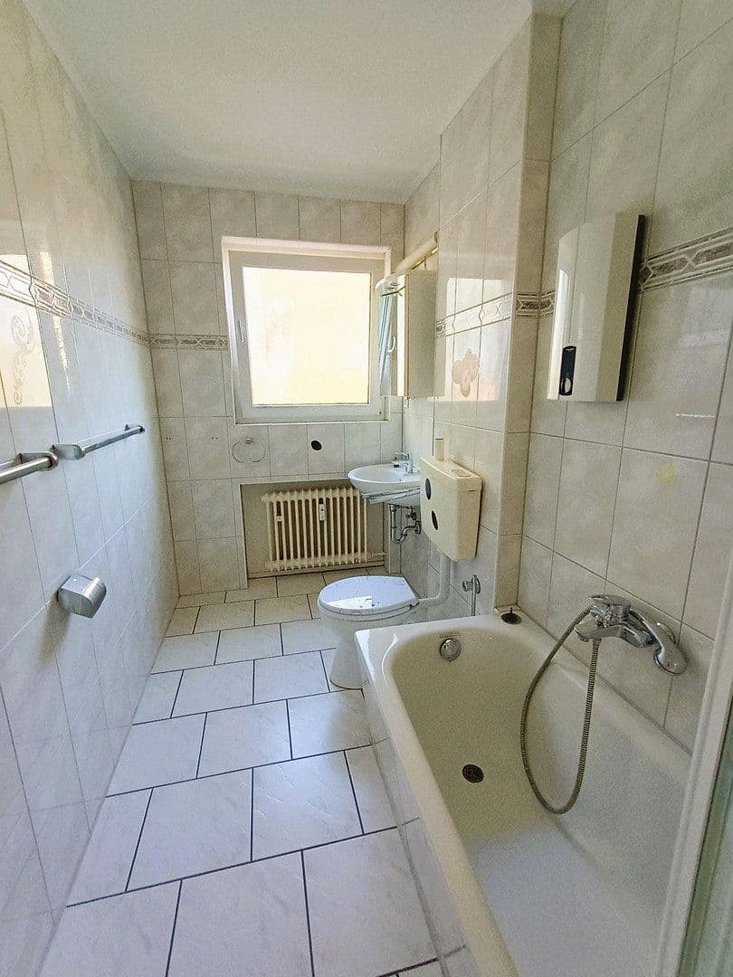 Pronájem bytu 3+1 95 m², Bahnhofstraße 19-21, Castrop-Rauxel, Severní Porýní-Vestfálsko Pronájem bytu 3+1 95 m², Bahnhofstraße 19-21, Castrop-Rauxel, Severní Porýní-Vestfálsko