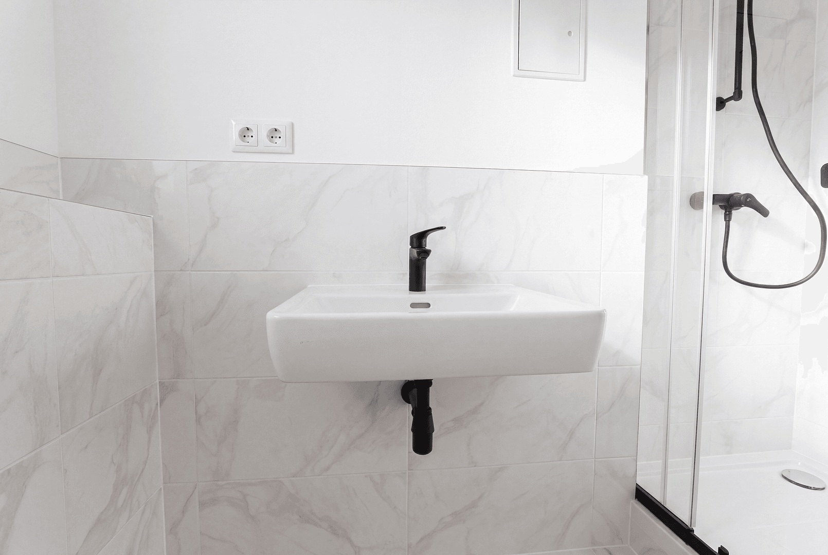 Pronájem bytu 5+1 120 m², Sulzburgstraße 34, Lenningen, Bádensko-Württembersko Pronájem bytu 5+1 120 m², Sulzburgstraße 34, Lenningen, Bádensko-Württembersko