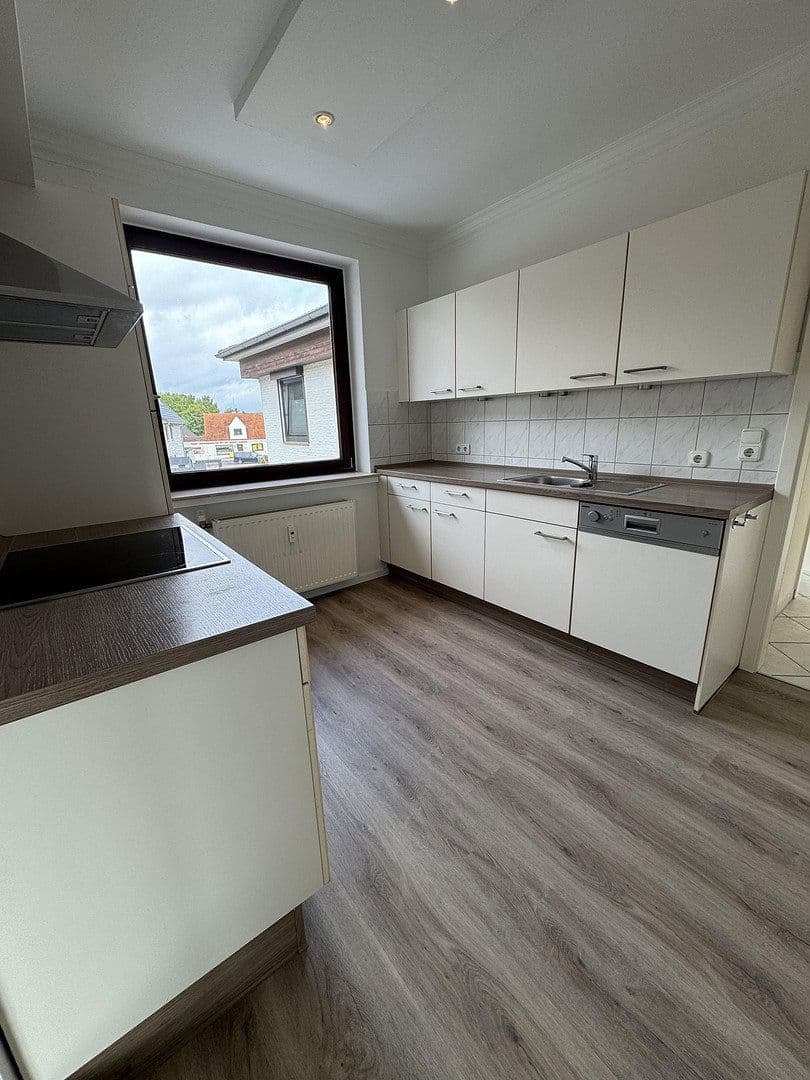 Pronájem bytu 3+1 111 m², Uphuser Heerstr. 90a, Achim, Dolní Sasko Pronájem bytu 3+1 111 m², Uphuser Heerstr. 90a, Achim, Dolní Sasko