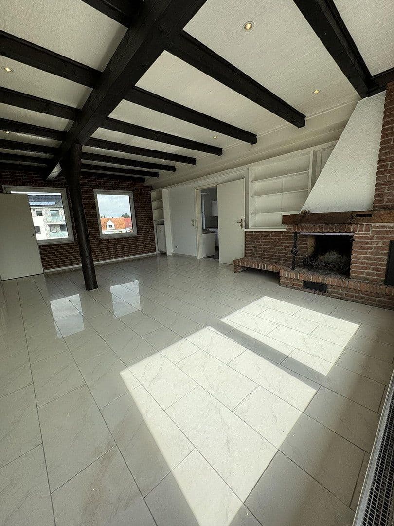 Pronájem bytu 3+1 111 m², Uphuser Heerstr. 90a, Achim, Dolní Sasko Pronájem bytu 3+1 111 m², Uphuser Heerstr. 90a, Achim, Dolní Sasko