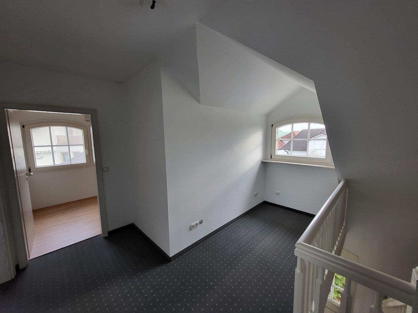 Pronájem domu 150 m², pozemek 767 m², Feuerdornweg 4, Ravenstein, Bádensko-Württembersko Pronájem domu 150 m², pozemek 767 m², Feuerdornweg 4, Ravenstein, Bádensko-Württembersko