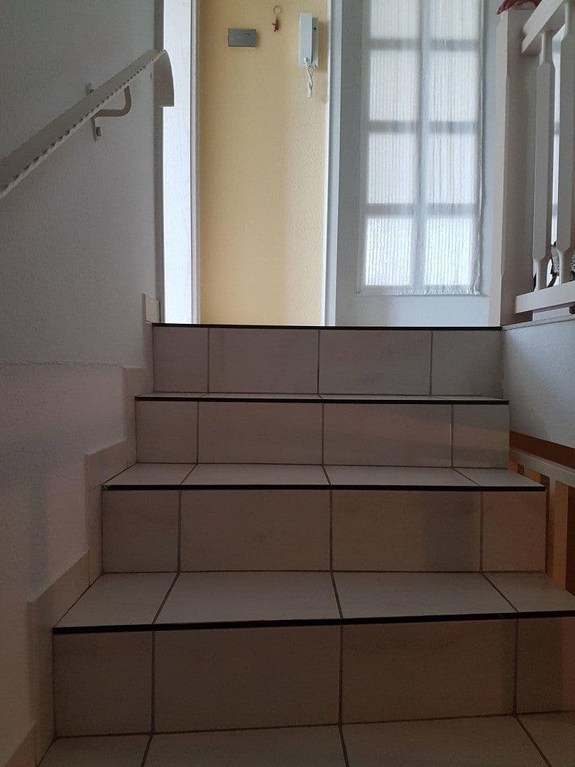 Pronájem domu 150 m², pozemek 767 m², Feuerdornweg 4, Ravenstein, Bádensko-Württembersko Pronájem domu 150 m², pozemek 767 m², Feuerdornweg 4, Ravenstein, Bádensko-Württembersko
