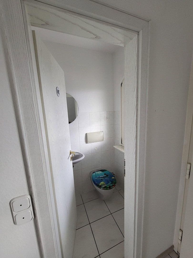 Pronájem domu 150 m², pozemek 767 m², Feuerdornweg 4, Ravenstein, Bádensko-Württembersko Pronájem domu 150 m², pozemek 767 m², Feuerdornweg 4, Ravenstein, Bádensko-Württembersko