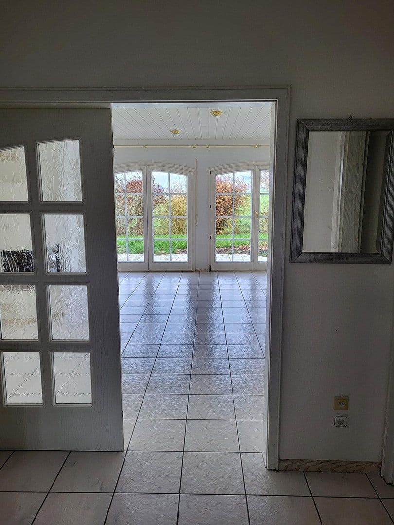 Pronájem domu 150 m², pozemek 767 m², Feuerdornweg 4, Ravenstein, Bádensko-Württembersko Pronájem domu 150 m², pozemek 767 m², Feuerdornweg 4, Ravenstein, Bádensko-Württembersko