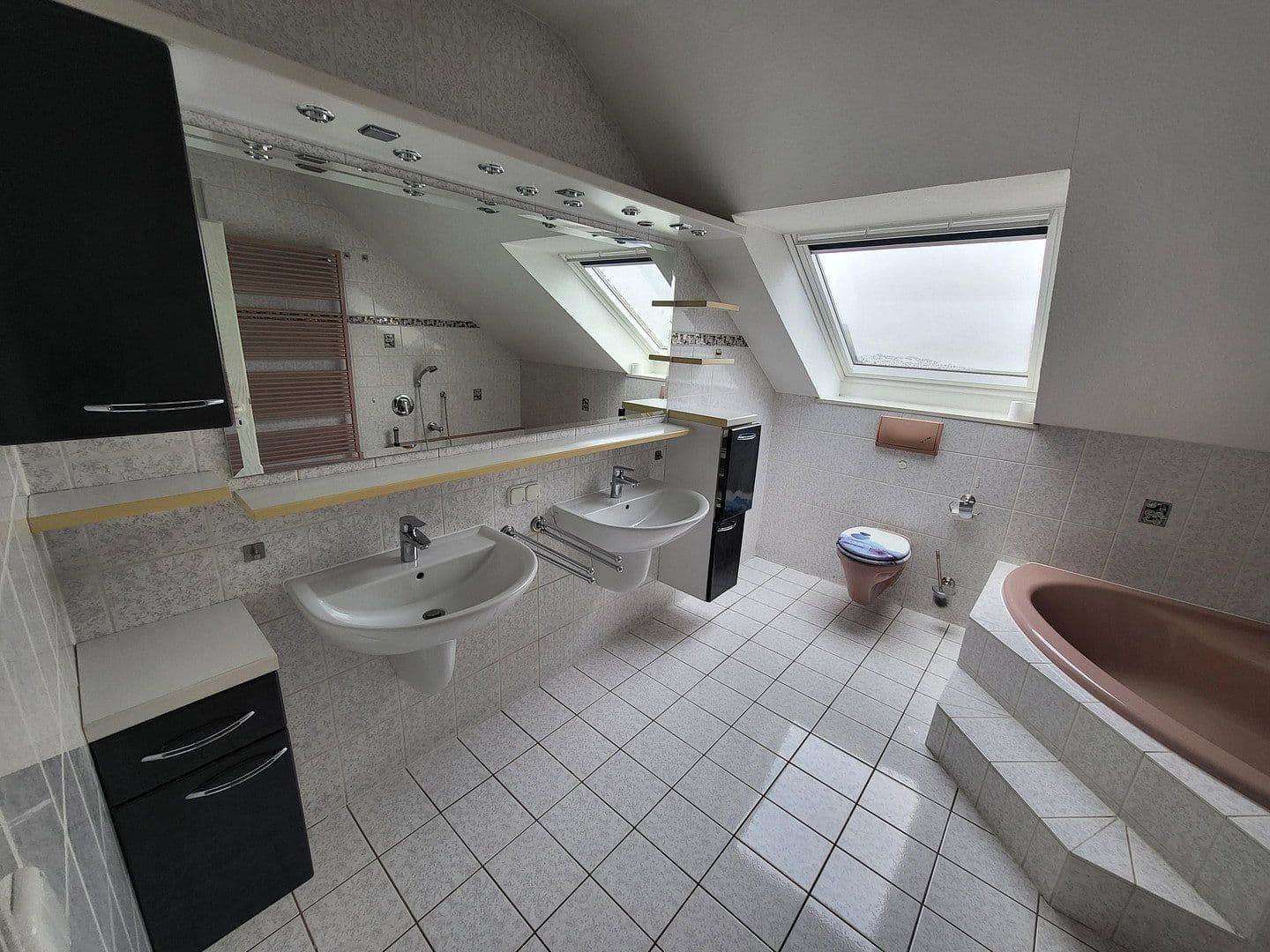 Pronájem domu 150 m², pozemek 767 m², Feuerdornweg 4, Ravenstein, Bádensko-Württembersko Pronájem domu 150 m², pozemek 767 m², Feuerdornweg 4, Ravenstein, Bádensko-Württembersko