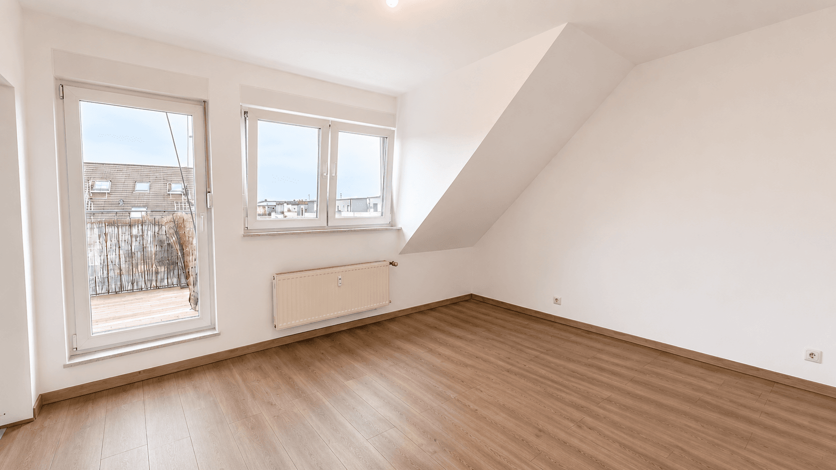 Pronájem bytu 2+1 68 m², Luxenburgerstraße 85, Hürth, Severní Porýní-Vestfálsko Pronájem bytu 2+1 68 m², Luxenburgerstraße 85, Hürth, Severní Porýní-Vestfálsko
