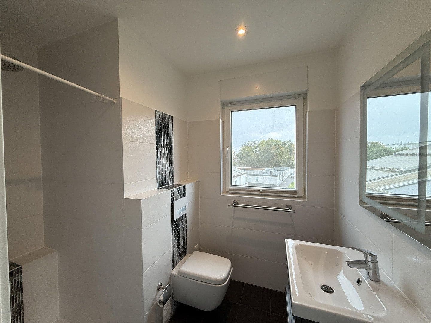 Prodej bytu 4+1 143 m², Ginsheim-Gustavsburg, Hessen Prodej bytu 4+1 143 m², Ginsheim-Gustavsburg, Hessen