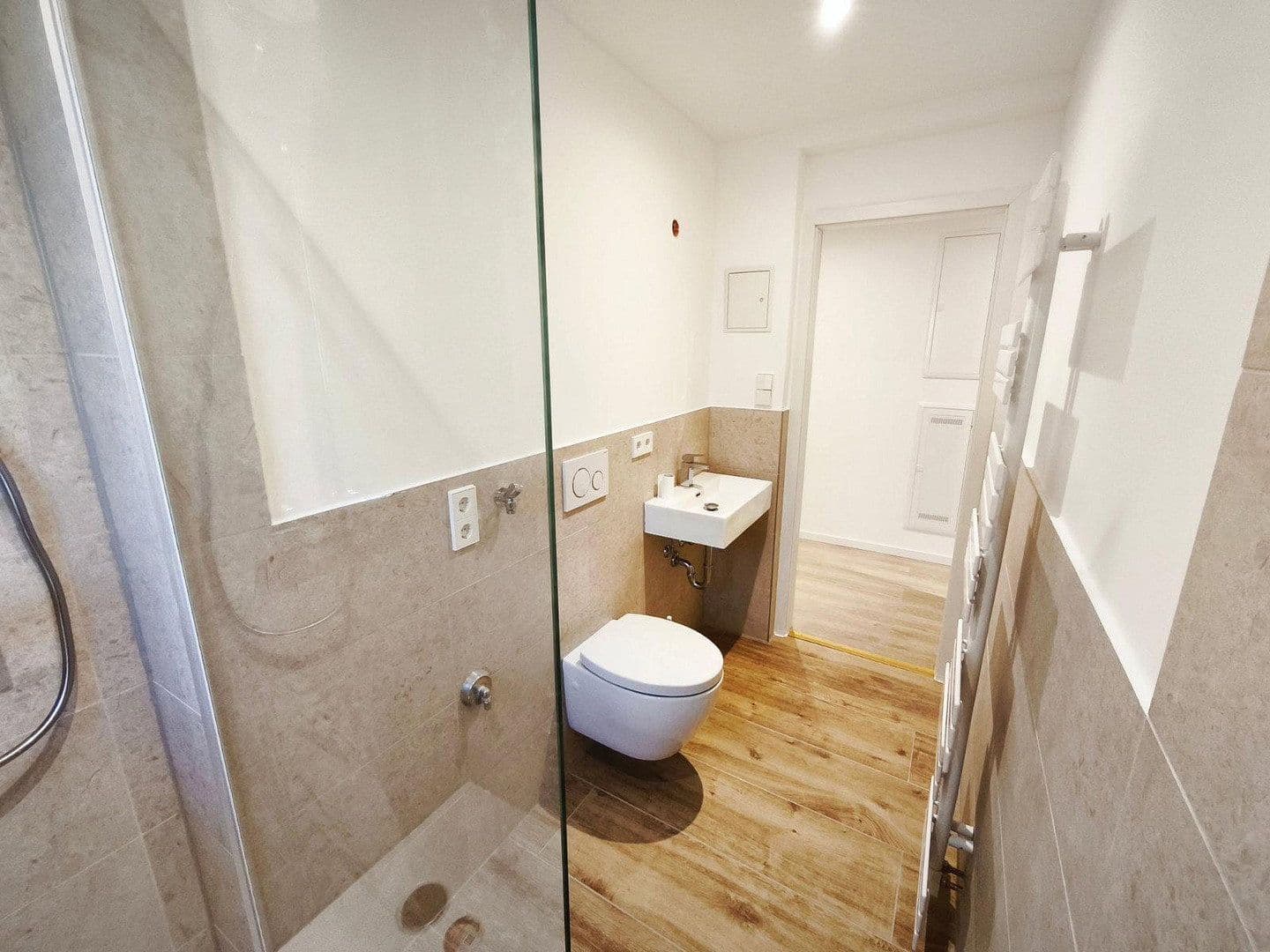 Pronájem bytu 3+1 55 m², Burgstr. 51, Stuttgart, Bádensko-Württembersko Pronájem bytu 3+1 55 m², Burgstr. 51, Stuttgart, Bádensko-Württembersko