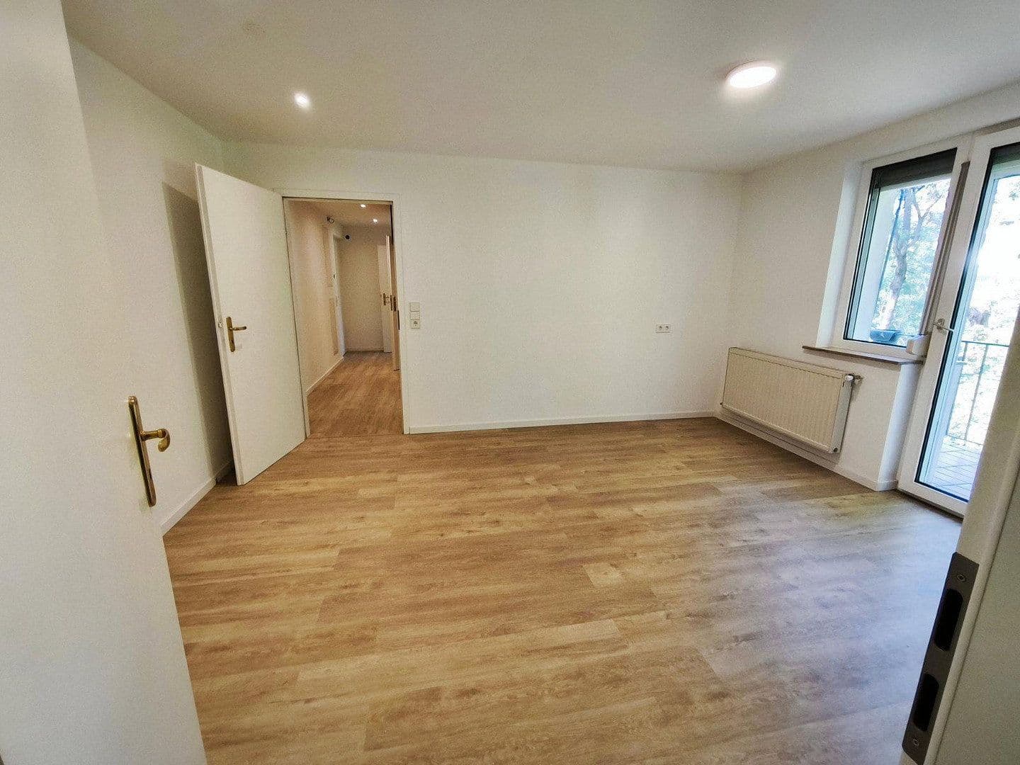 Pronájem bytu 3+1 55 m², Burgstr. 51, Stuttgart, Bádensko-Württembersko Pronájem bytu 3+1 55 m², Burgstr. 51, Stuttgart, Bádensko-Württembersko