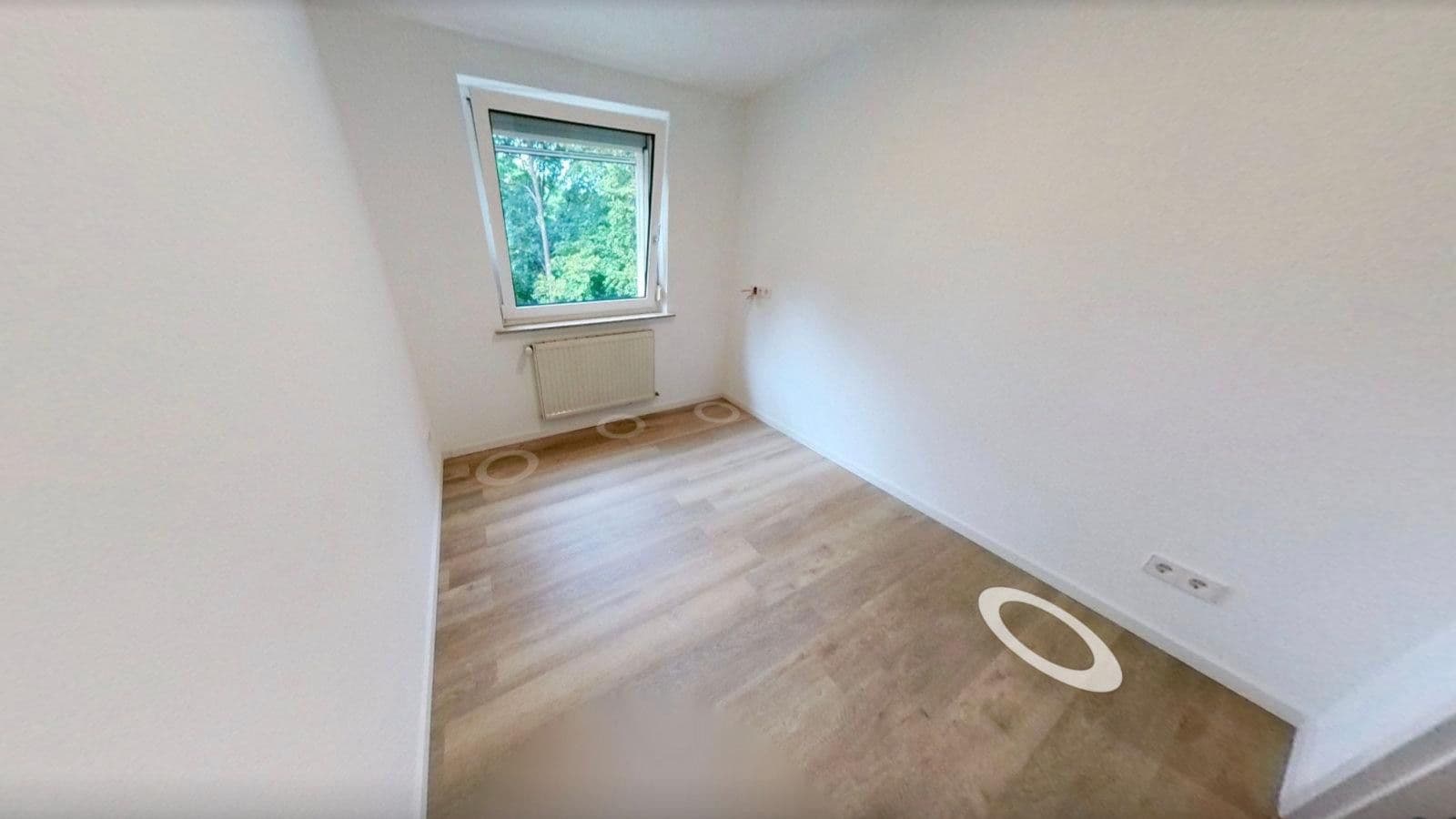 Pronájem bytu 3+1 55 m², Burgstr. 51, Stuttgart, Bádensko-Württembersko Pronájem bytu 3+1 55 m², Burgstr. 51, Stuttgart, Bádensko-Württembersko