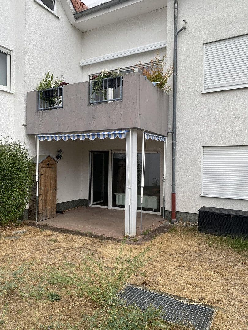 Prodej bytu 3+1 96 m², Steinbacher Hohl 31, Frankfurt OT Praunheim, Hessen Prodej bytu 3+1 96 m², Steinbacher Hohl 31, Frankfurt OT Praunheim, Hessen