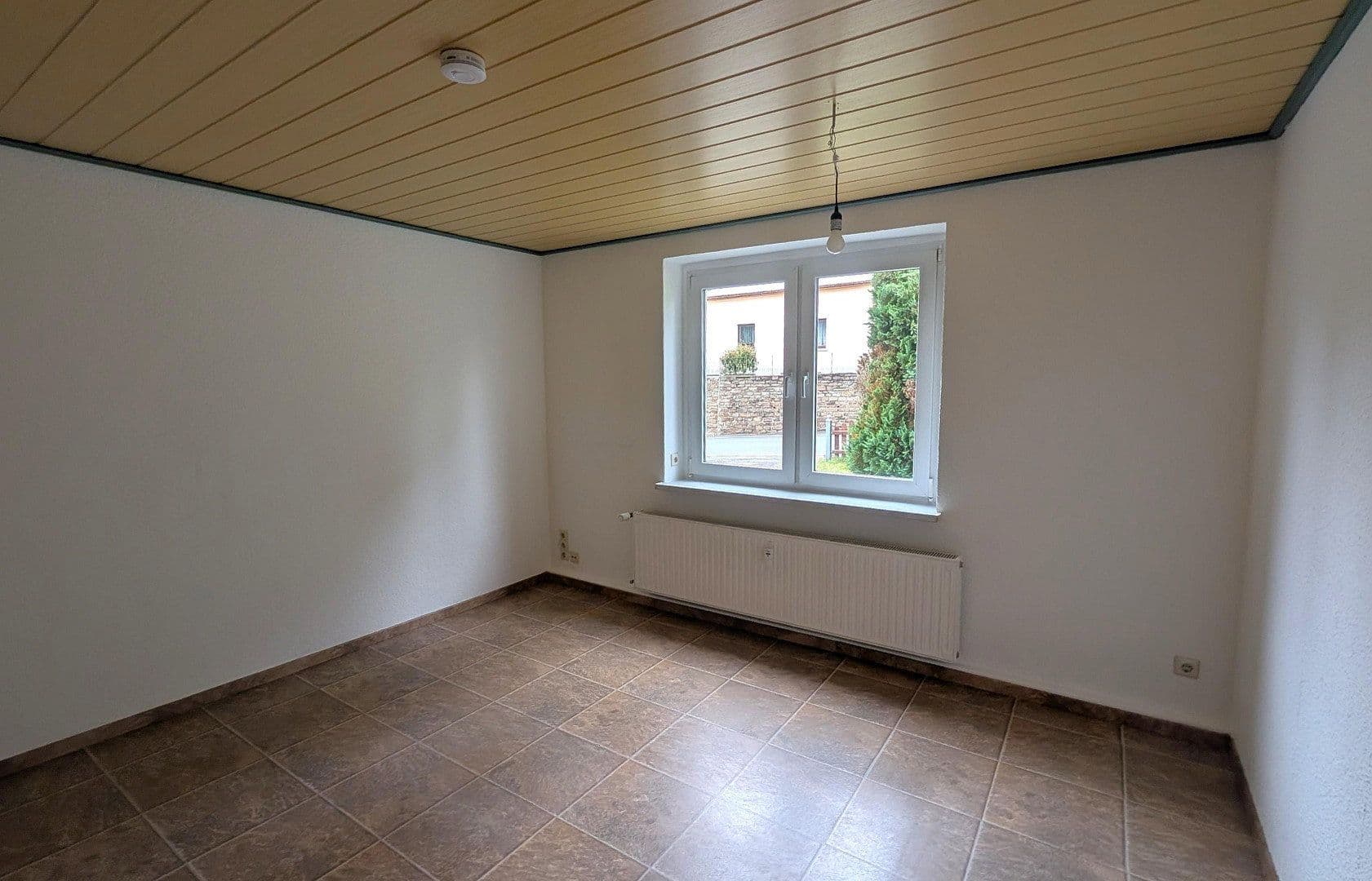 Pronájem bytu 5+1 114 m², Freiberger Str. 10 b, Neuhausen/Erzgebirge, Sasko Pronájem bytu 5+1 114 m², Freiberger Str. 10 b, Neuhausen/Erzgebirge, Sasko