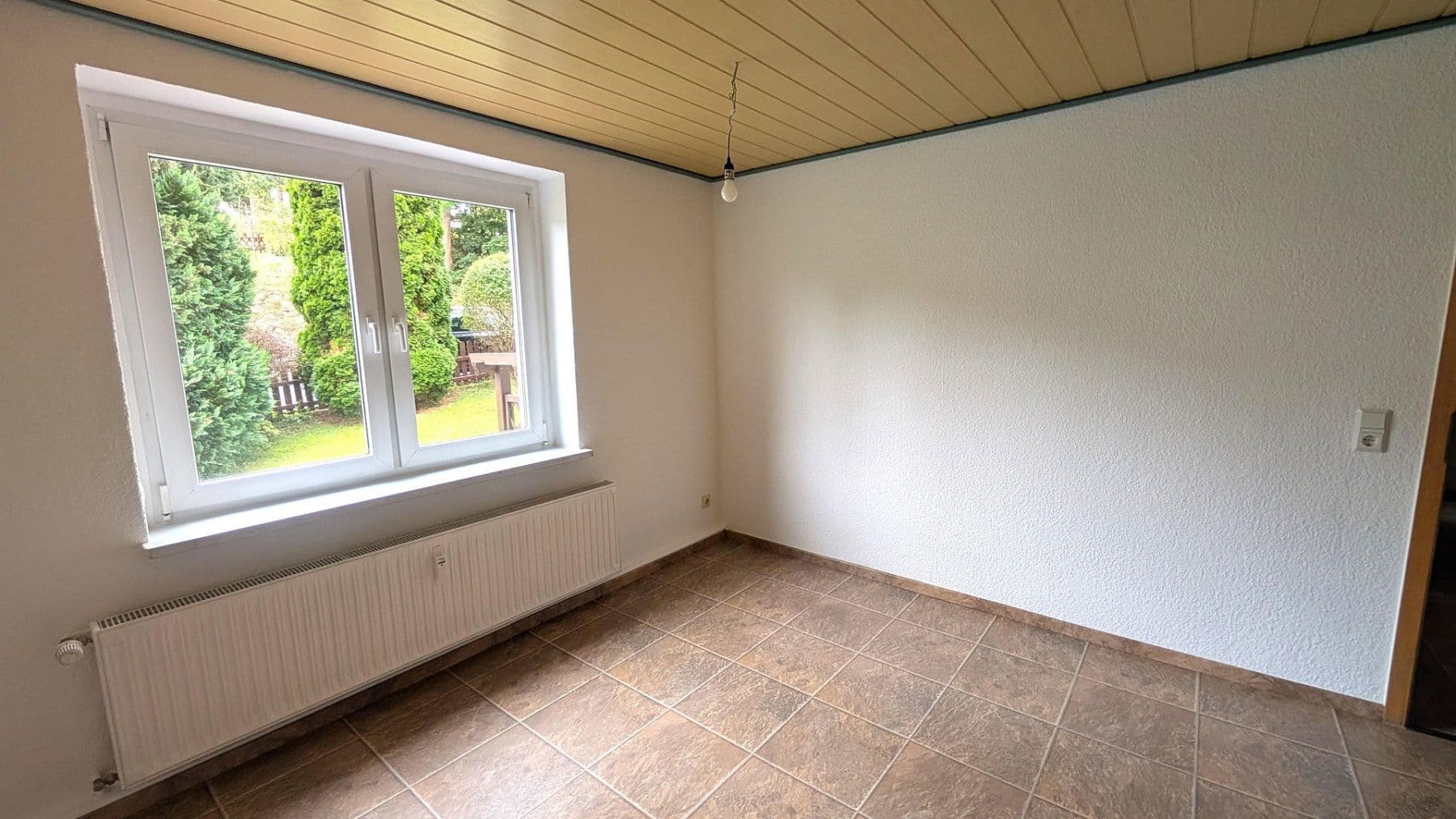 Pronájem bytu 5+1 114 m², Freiberger Str. 10 b, Neuhausen/Erzgebirge, Sasko Pronájem bytu 5+1 114 m², Freiberger Str. 10 b, Neuhausen/Erzgebirge, Sasko