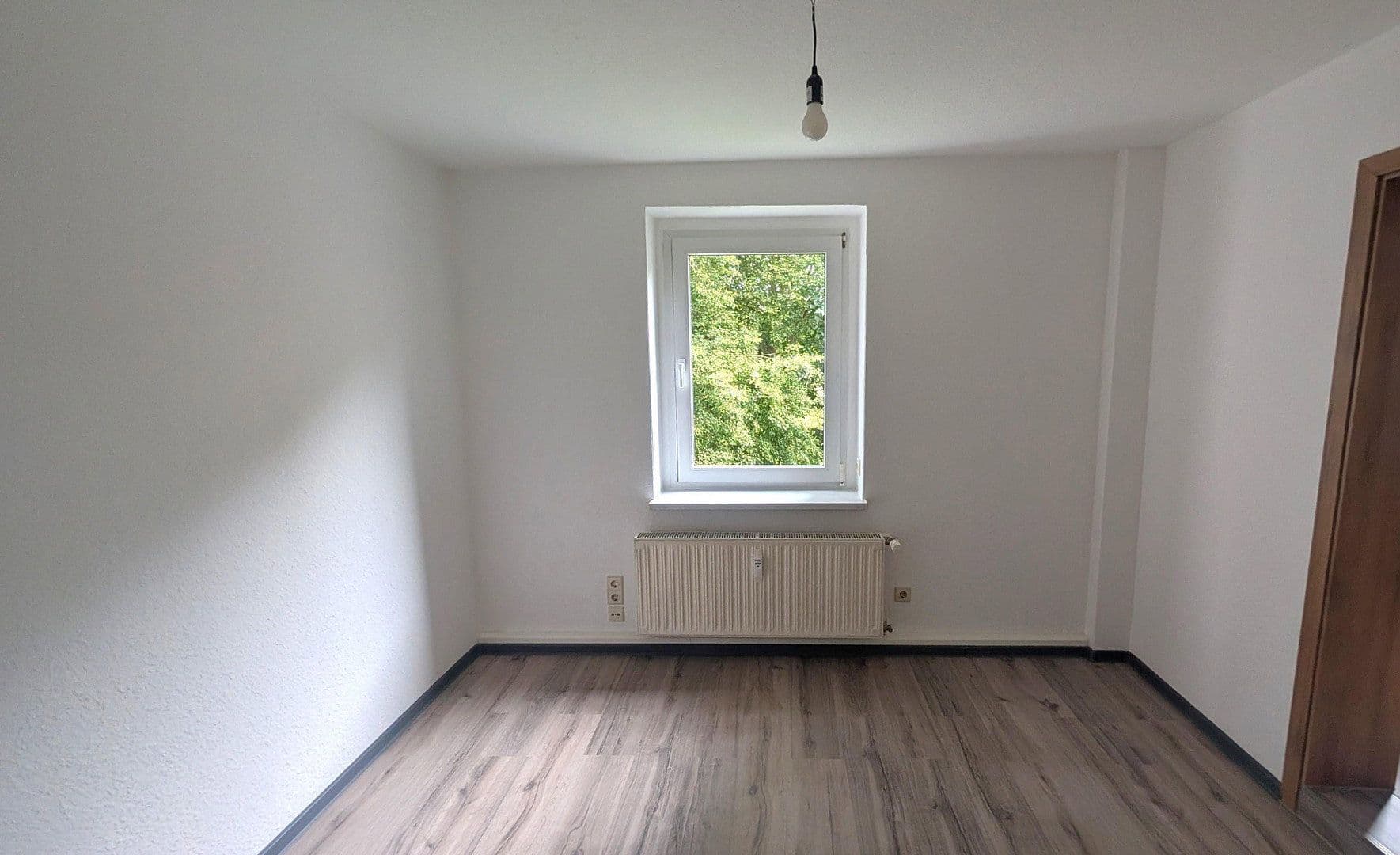 Pronájem bytu 5+1 114 m², Freiberger Str. 10 b, Neuhausen/Erzgebirge, Sasko Pronájem bytu 5+1 114 m², Freiberger Str. 10 b, Neuhausen/Erzgebirge, Sasko