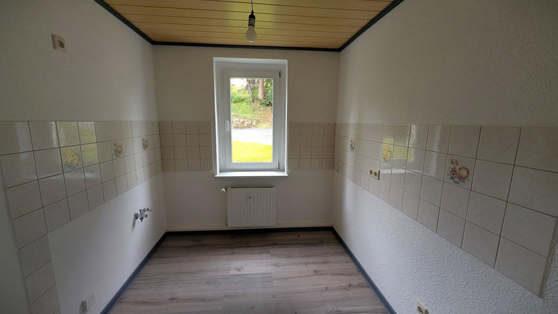 Pronájem bytu 5+1 114 m², Freiberger Str. 10 b, Neuhausen/Erzgebirge, Sasko Pronájem bytu 5+1 114 m², Freiberger Str. 10 b, Neuhausen/Erzgebirge, Sasko