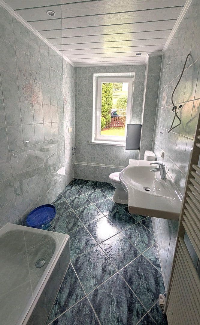 Pronájem bytu 5+1 114 m², Freiberger Str. 10 b, Neuhausen/Erzgebirge, Sasko Pronájem bytu 5+1 114 m², Freiberger Str. 10 b, Neuhausen/Erzgebirge, Sasko