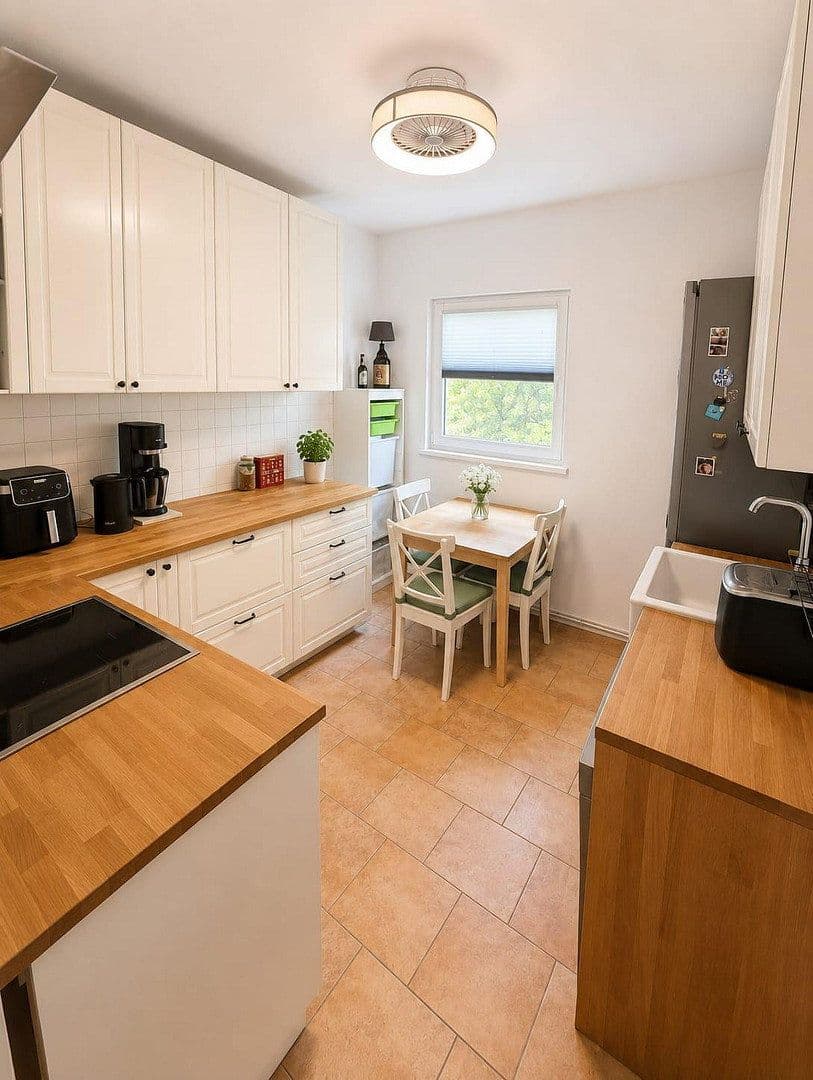 Prodej bytu 3+1 75 m², Berlin, Berlín Prodej bytu 3+1 75 m², Berlin, Berlín