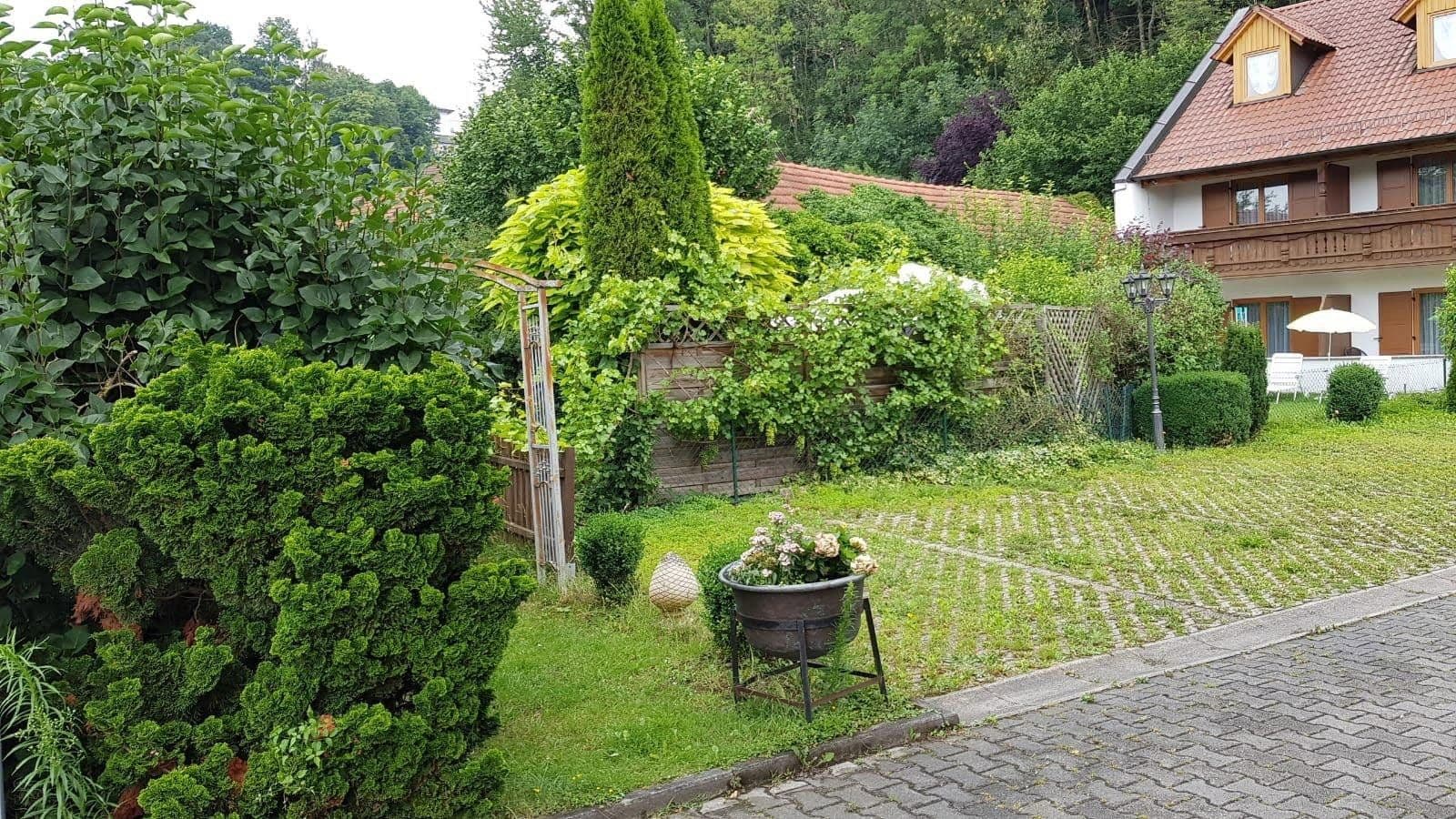 Prodej nebytového prostoru 2.115 m², Altdorf, Bavorsko Prodej nebytového prostoru 2.115 m², Altdorf, Bavorsko