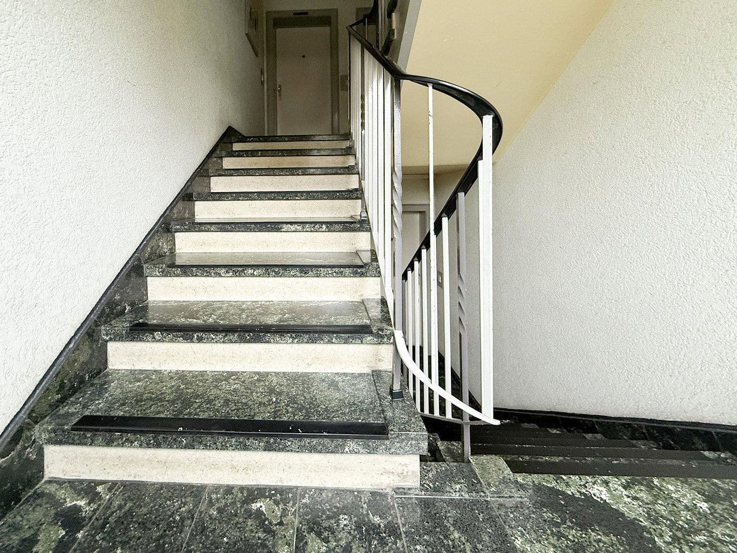 Pronájem bytu 3+1 76 m², Frankenstr. 75, Essen, Severní Porýní-Vestfálsko Pronájem bytu 3+1 76 m², Frankenstr. 75, Essen, Severní Porýní-Vestfálsko