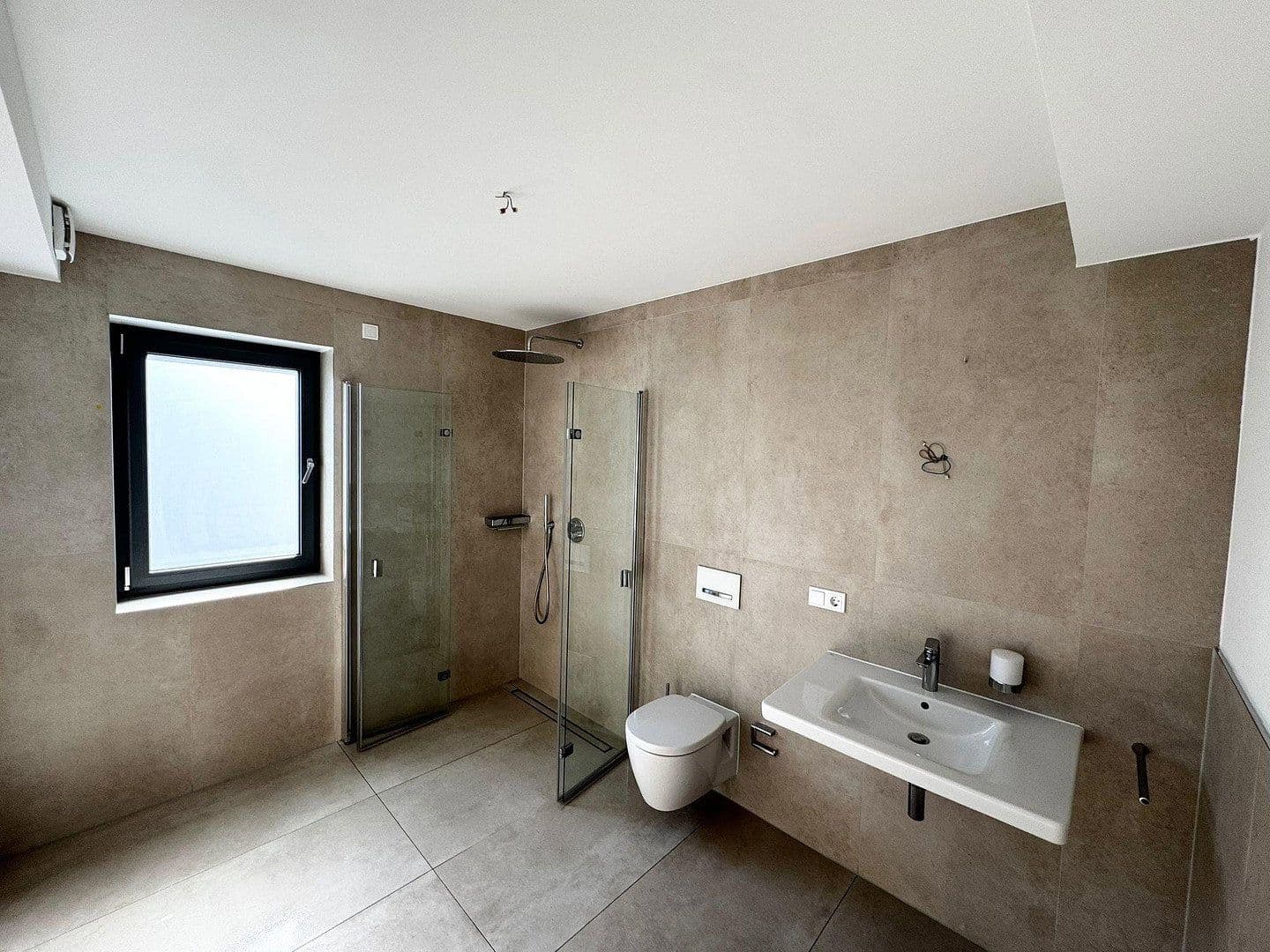 Pronájem bytu 3+1 86 m², Kaiserstraße 41c, Waldbröl, Severní Porýní-Vestfálsko Pronájem bytu 3+1 86 m², Kaiserstraße 41c, Waldbröl, Severní Porýní-Vestfálsko
