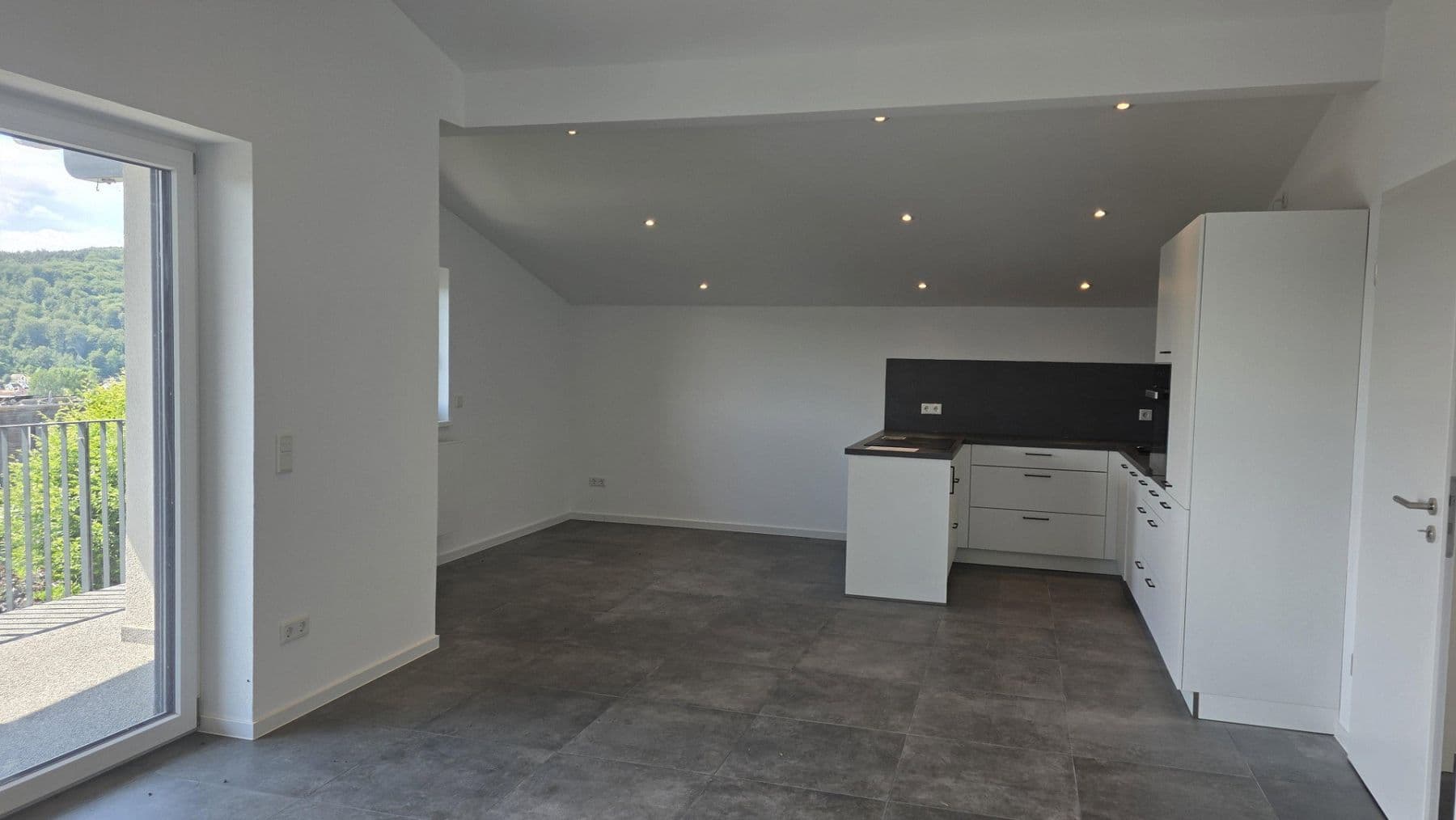 Pronájem bytu 2+kk 91 m², Obernburg am Main, Bavorsko Pronájem bytu 2+kk 91 m², Obernburg am Main, Bavorsko
