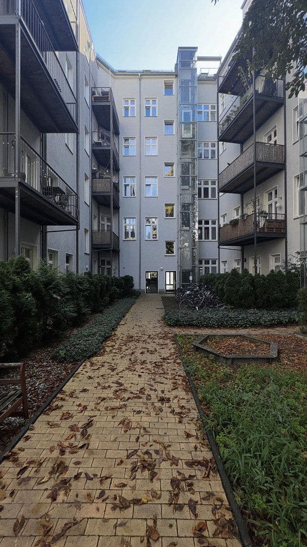 Prodej bytu 3+1 107 m², Berlin, Berlín Prodej bytu 3+1 107 m², Berlin, Berlín