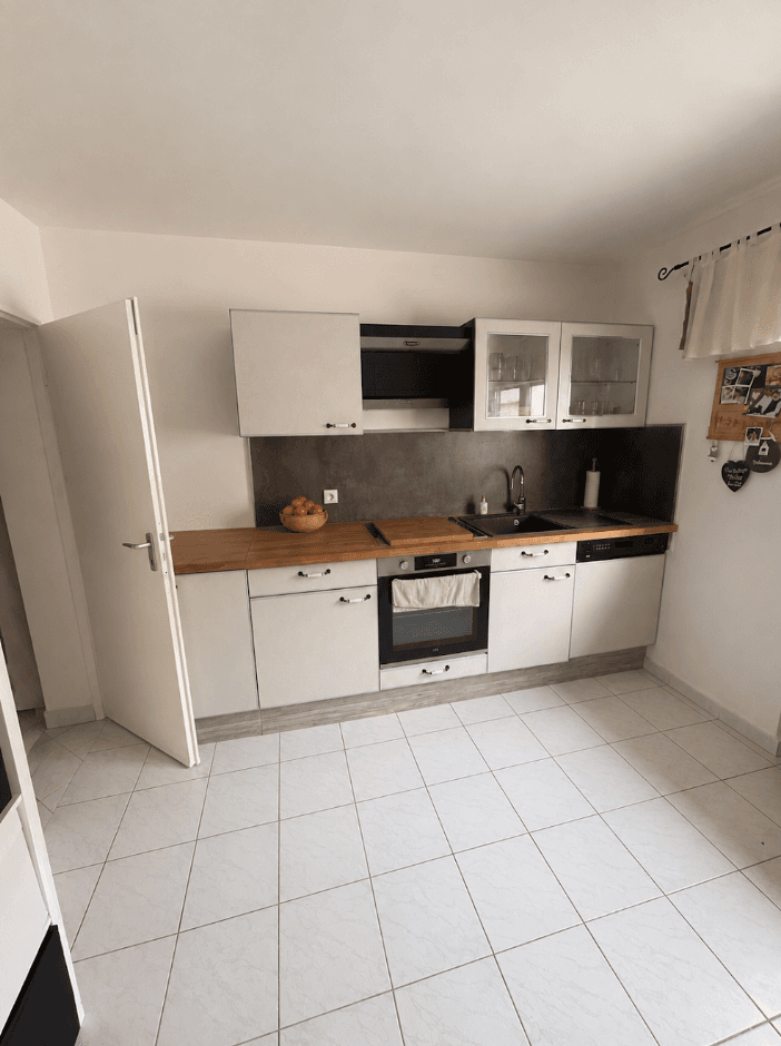 Pronájem bytu 2+1 70 m², Altenstädter Weg 5, Limeshain, Hessen Pronájem bytu 2+1 70 m², Altenstädter Weg 5, Limeshain, Hessen