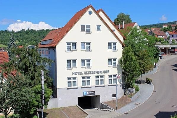 Prodej nebytového prostoru 1.084 m², Kirchstraße 11, Altbach, Bádensko-Württembersko Prodej nebytového prostoru 1.084 m², Kirchstraße 11, Altbach, Bádensko-Württembersko