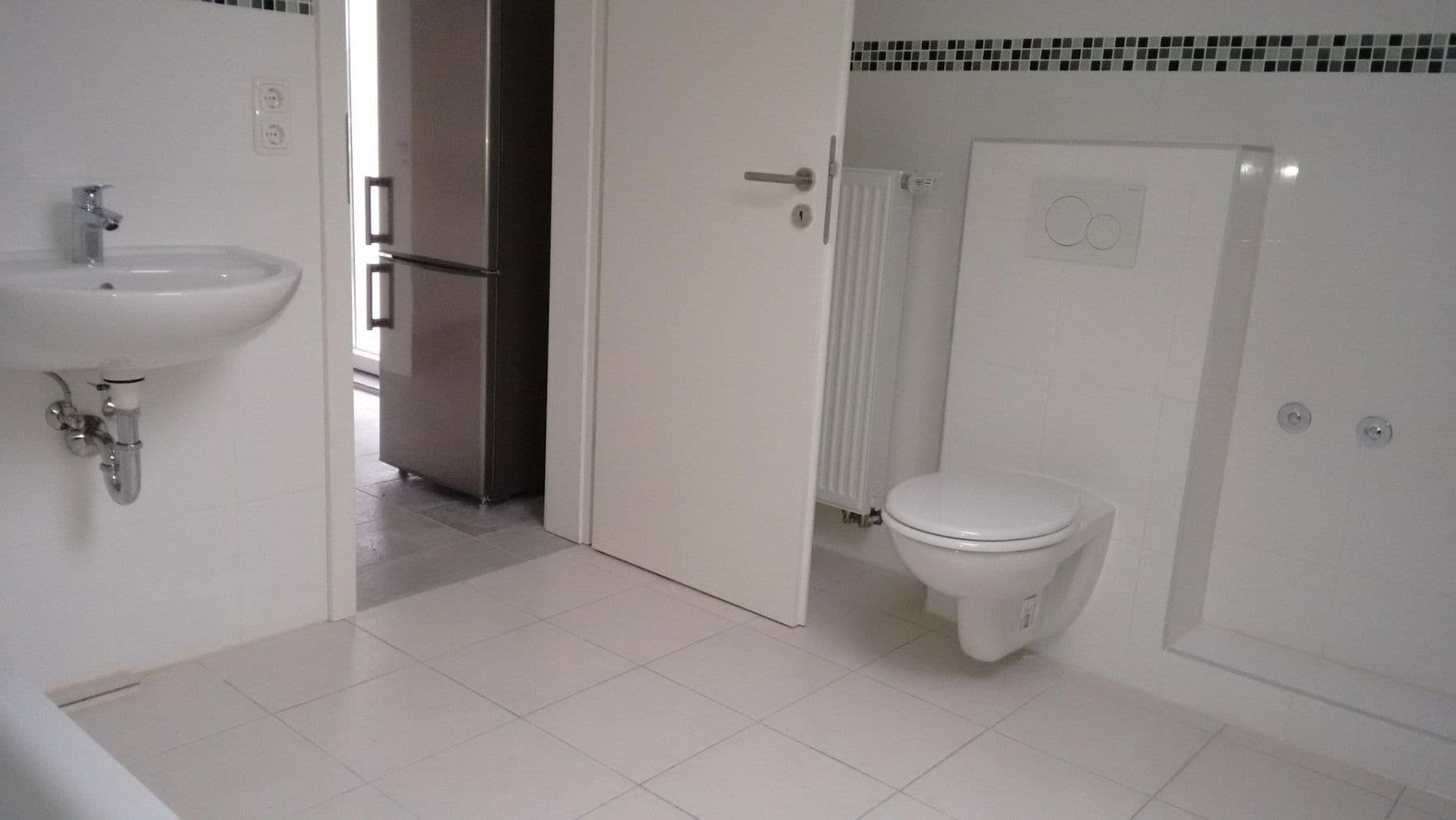 Prodej domu 240 m², pozemek 301 m², Hochheim, Hessen Prodej domu 240 m², pozemek 301 m², Hochheim, Hessen